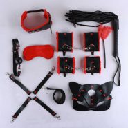 اکسسوری چرم رنگ قرمز