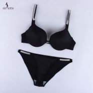 ست شورت و سوتین اسفنجی فانتزی نگین دار E9191